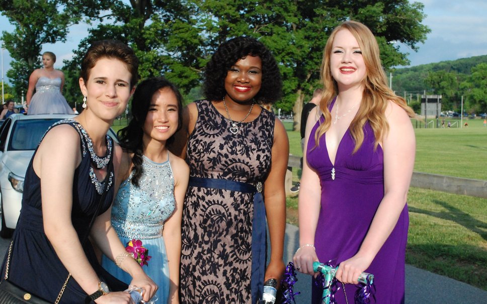 Coatesville High School seniors continue Prom Parade tradition | The ...